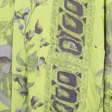 Laden Sie das Bild in den Galerie-Viewer, Vintage 90s Crazy Pattern Hemd Gr. L bunt gemustert kurzarm (*)