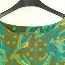 Laden Sie das Bild in den Galerie-Viewer, Vintage Bluse Gr. M oliv mehrfarbig Crazy Pattern kurzarm