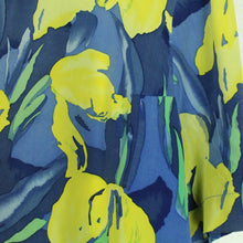 Laden Sie das Bild in den Galerie-Viewer, Vintage Seidenbluse Gr. L blau mehrfarbig Crazy Pattern kurzarm Bluse Seide