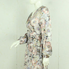 Laden Sie das Bild in den Galerie-Viewer, Second Hand DEA KUDIBAL Wickelkleid mit Seide Gr. L Seidenkleid geblümt NEU (*)
