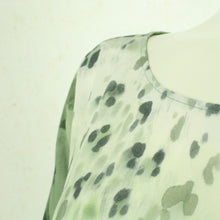 Laden Sie das Bild in den Galerie-Viewer, Second Hand RICH &amp; ROYAL Bluse Gr. 40 grün weiß gemustert (*)