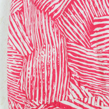 Laden Sie das Bild in den Galerie-Viewer, Second Hand SOYACONCEPT Kleid Gr. S pink weiß gemustert (*)