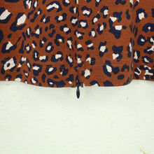 Laden Sie das Bild in den Galerie-Viewer, Second Hand BAUM UND PFERDGARTEN Kleid Gr. M braun blau Animalprint (*)