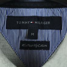 Laden Sie das Bild in den Galerie-Viewer, TOMMY HILFIGER Vintage Poloshirt Gr. M