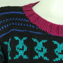 Laden Sie das Bild in den Galerie-Viewer, Vintage Pullover Female Gr. L schwarz bunt Crazy Pattern Strick