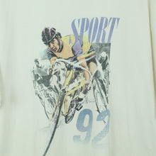 Laden Sie das Bild in den Galerie-Viewer, Vintage T-Shirt Gr. XL weiß mit Rennradfahrer Print (*)