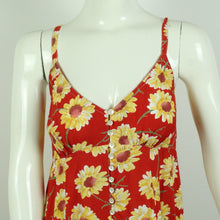 Laden Sie das Bild in den Galerie-Viewer, Vintage Kleid Gr. M rot bunt geblümt (*)