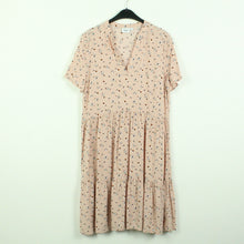 Laden Sie das Bild in den Galerie-Viewer, Second Hand SAINT TROPEZ Kleid Gr. M rosa abstrakt geblümt (*)