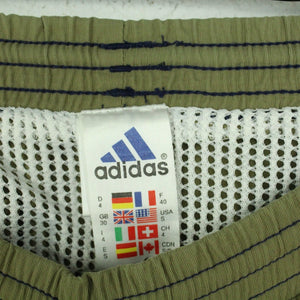 Vintage ADIDAS Sportshorts Gr. S oliv mit Logo Shorts