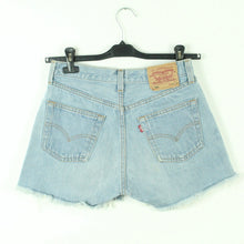 Laden Sie das Bild in den Galerie-Viewer, Second Hand LEVI&#39;S Jeansshorts W30 blau Mod. 501 Denim Shorts (*)