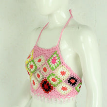 Laden Sie das Bild in den Galerie-Viewer, Handgestricktes Boho Stricktop Gr. Einheitsgröße rosa mehrfarbig Häkeltop mit Perlen NEU