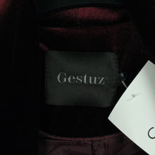 Laden Sie das Bild in den Galerie-Viewer, Second Hand GESTUZ Samtblazer Gr. 34 weinrot uni Samt Jacke (*)
