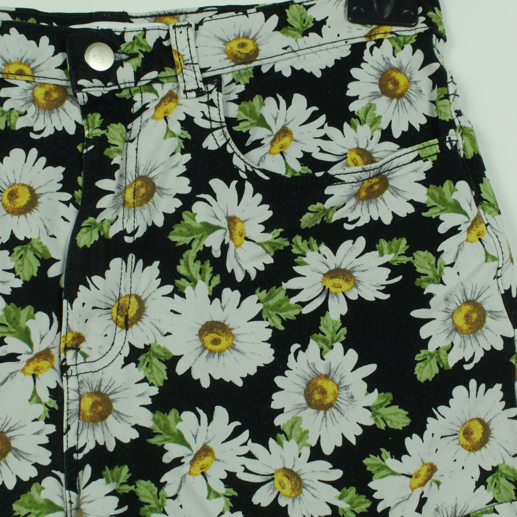 Second Hand AMERICAN APPAREL Shorts Gr. 30 schwarz weiß geblümt Hot Pants (*)