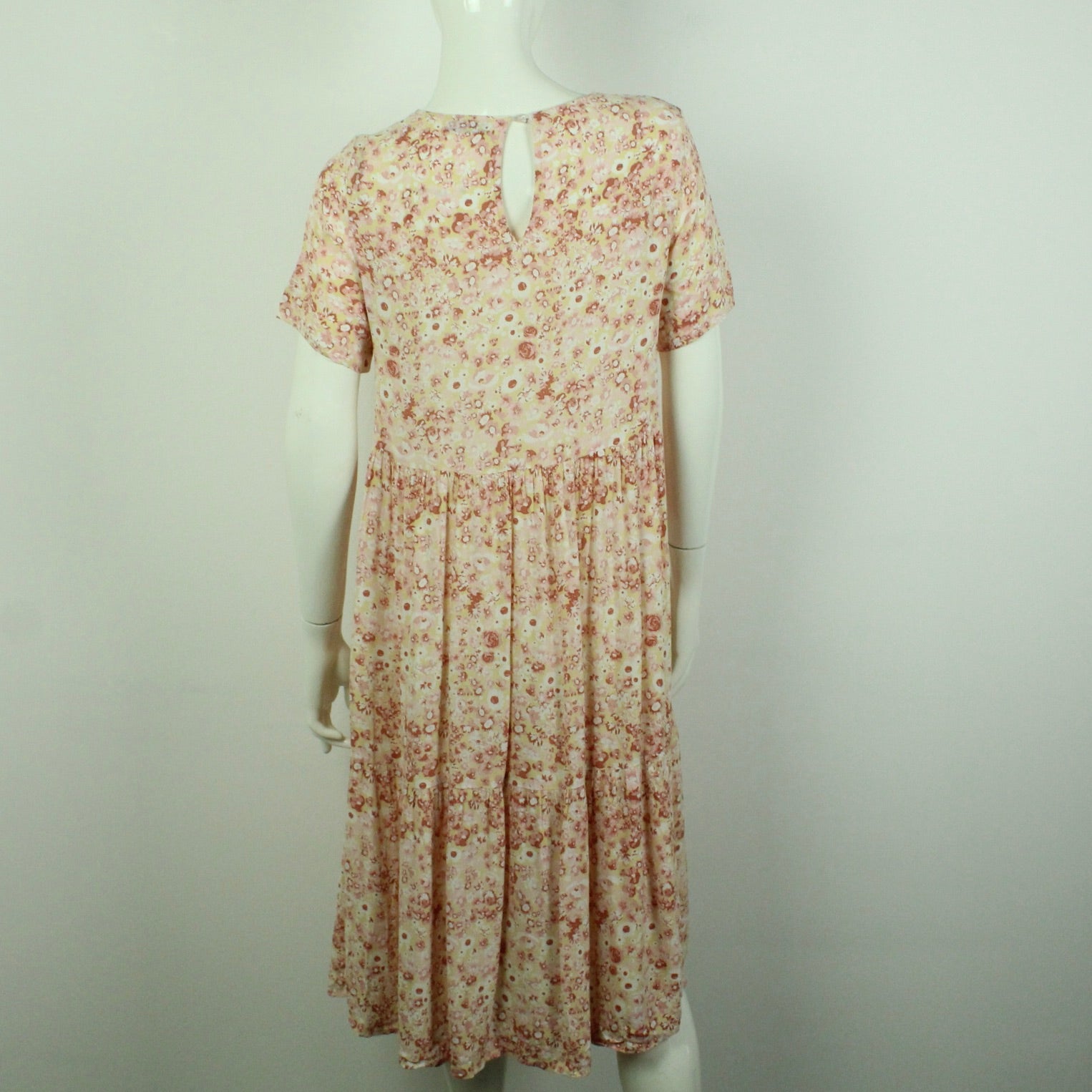 Second Hand PIECES Midikleid Gr. S nude mehrfarbig geblümt (*)