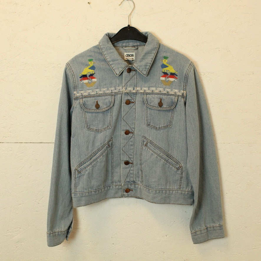 Second Hand ASOS Jeansjacke Gr. 42 blau mit Stickerei (*)