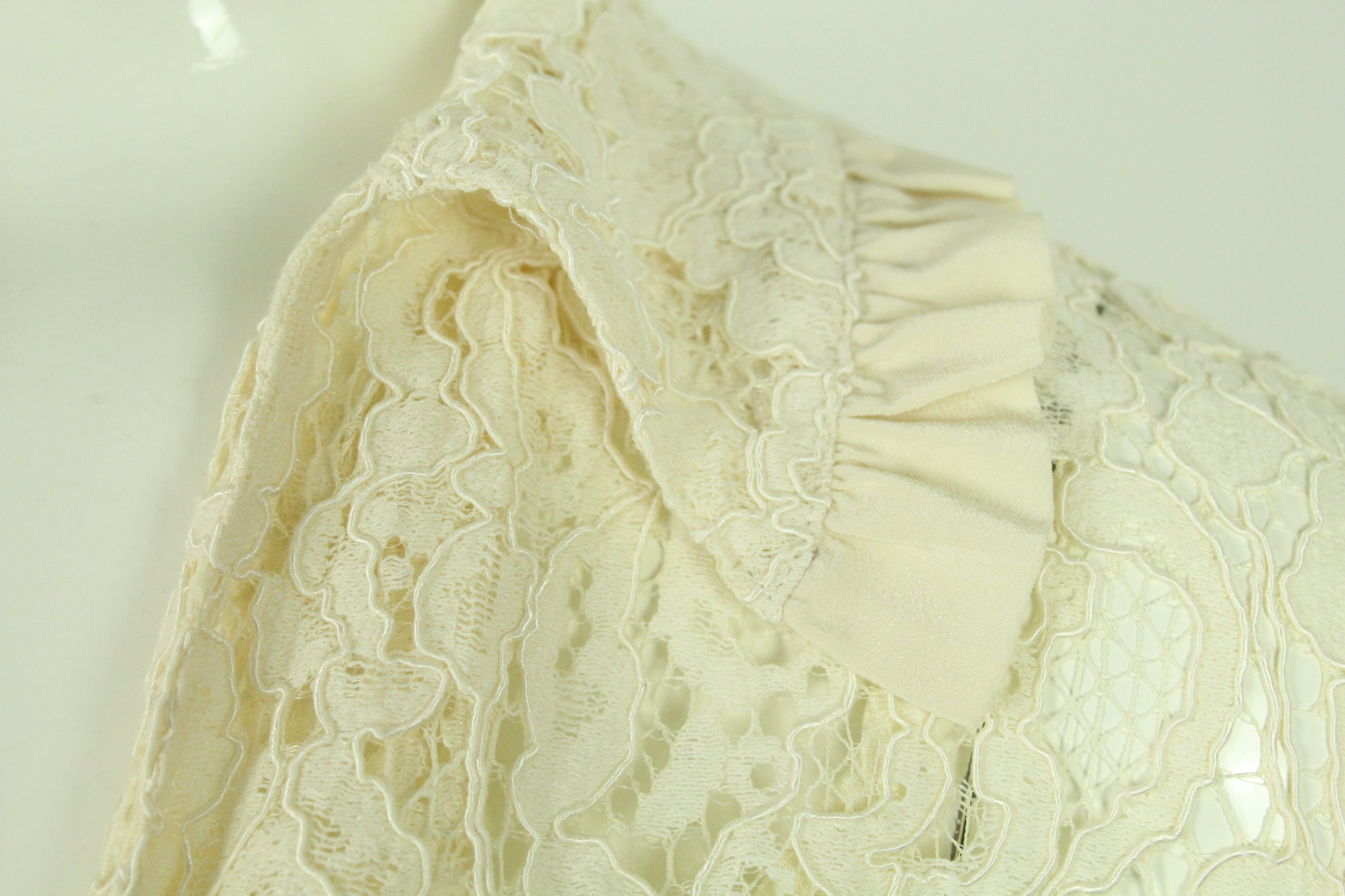 Second Hand BAUM UND PFERDGARTEN Spitzenbluse Gr. 40 vanille (*)