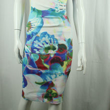 Laden Sie das Bild in den Galerie-Viewer, Second Hand KAREN MILLEN Kleid Gr. 36 weiß bunt gemustert (*)