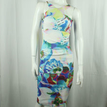 Laden Sie das Bild in den Galerie-Viewer, Second Hand KAREN MILLEN Kleid Gr. 36 weiß bunt gemustert (*)