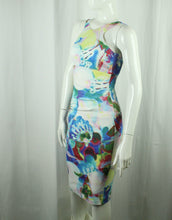 Laden Sie das Bild in den Galerie-Viewer, Second Hand KAREN MILLEN Kleid Gr. 36 weiß bunt gemustert (*)