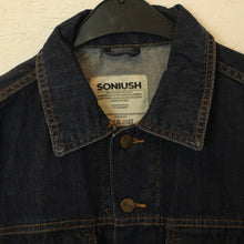 Laden Sie das Bild in den Galerie-Viewer, Second Hand SONIUSH Jeansjacke Gr. L blau mit Backprint (*)
