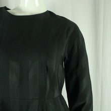 Laden Sie das Bild in den Galerie-Viewer, Second Hand COS Kleid Gr. 42 schwarz gestreift 3/4-Arm (*)