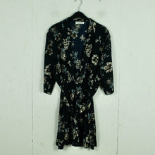 Laden Sie das Bild in den Galerie-Viewer, Second Hand ROSEMUNDE Kimono Gr. OS blau mehrfarbig geblümt (*)