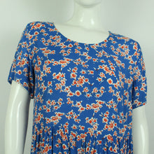 Laden Sie das Bild in den Galerie-Viewer, Second Hand PIECES Midikleid Gr. S blau mehrfarbig geblümt (*)