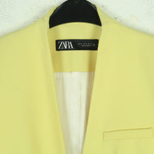 Laden Sie das Bild in den Galerie-Viewer, Second Hand ZARA Blazer Gr. XS gelb uni Jacke (*)