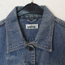 Laden Sie das Bild in den Galerie-Viewer, Second Hand USHA Jeansjacke Gr. 46 blau Jacke (*)