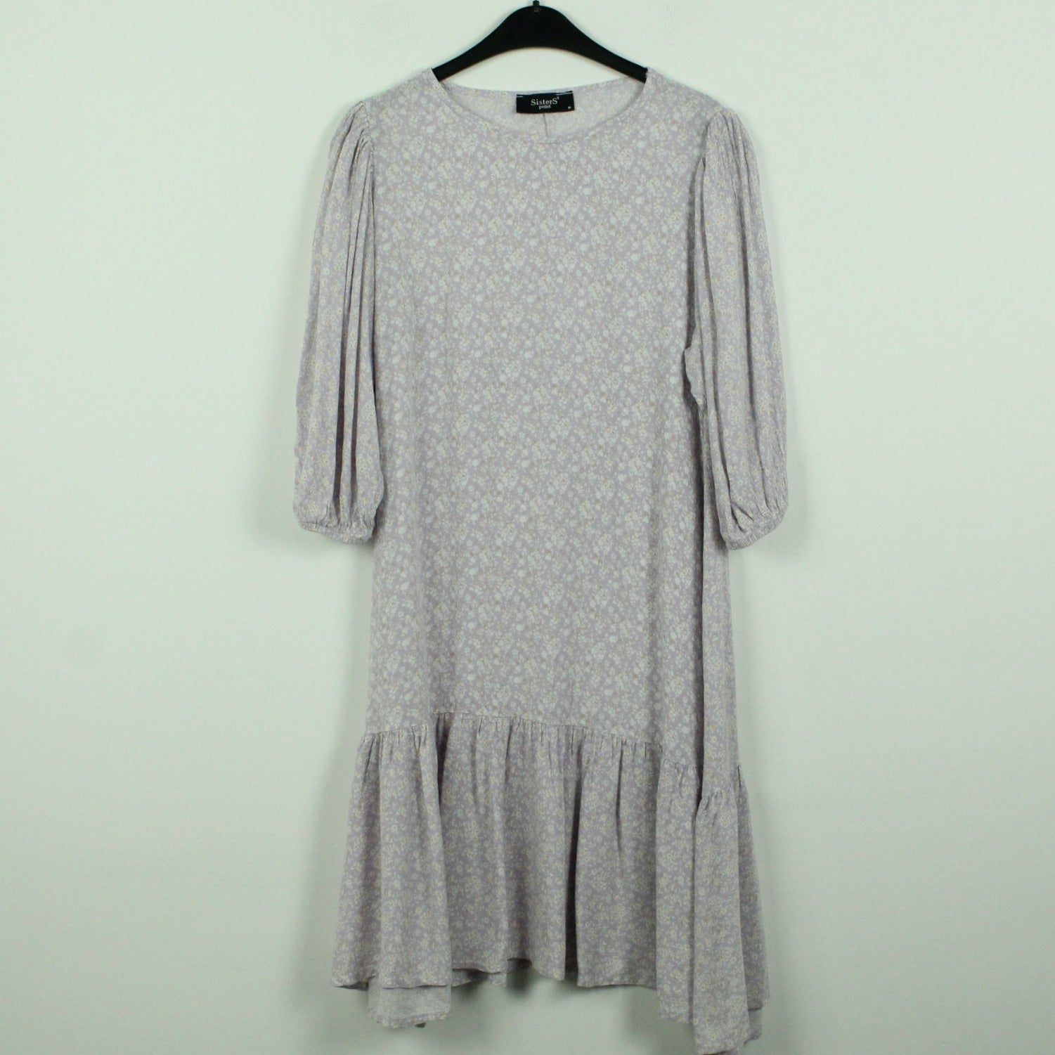 Second Hand SISTERS POINT Kleid Gr. M flieder weiß geblümt (*)
