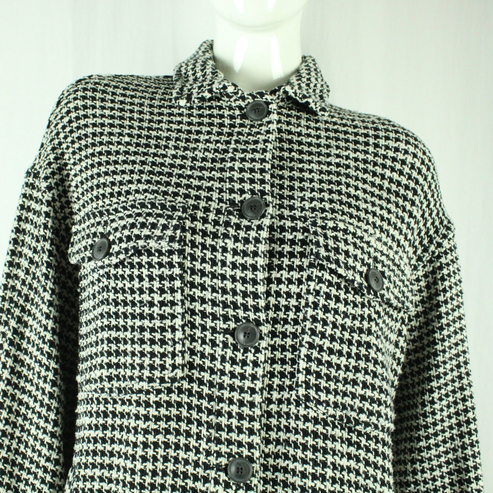 Second Hand ZARA Hemdjacke Gr. S weiß schwarz Hahnentritt (*)