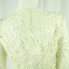 Laden Sie das Bild in den Galerie-Viewer, Second Hand MINX Bluse Gr. 36 creme Mod. Gloria Spitzenbluse Bluse NEU (*)