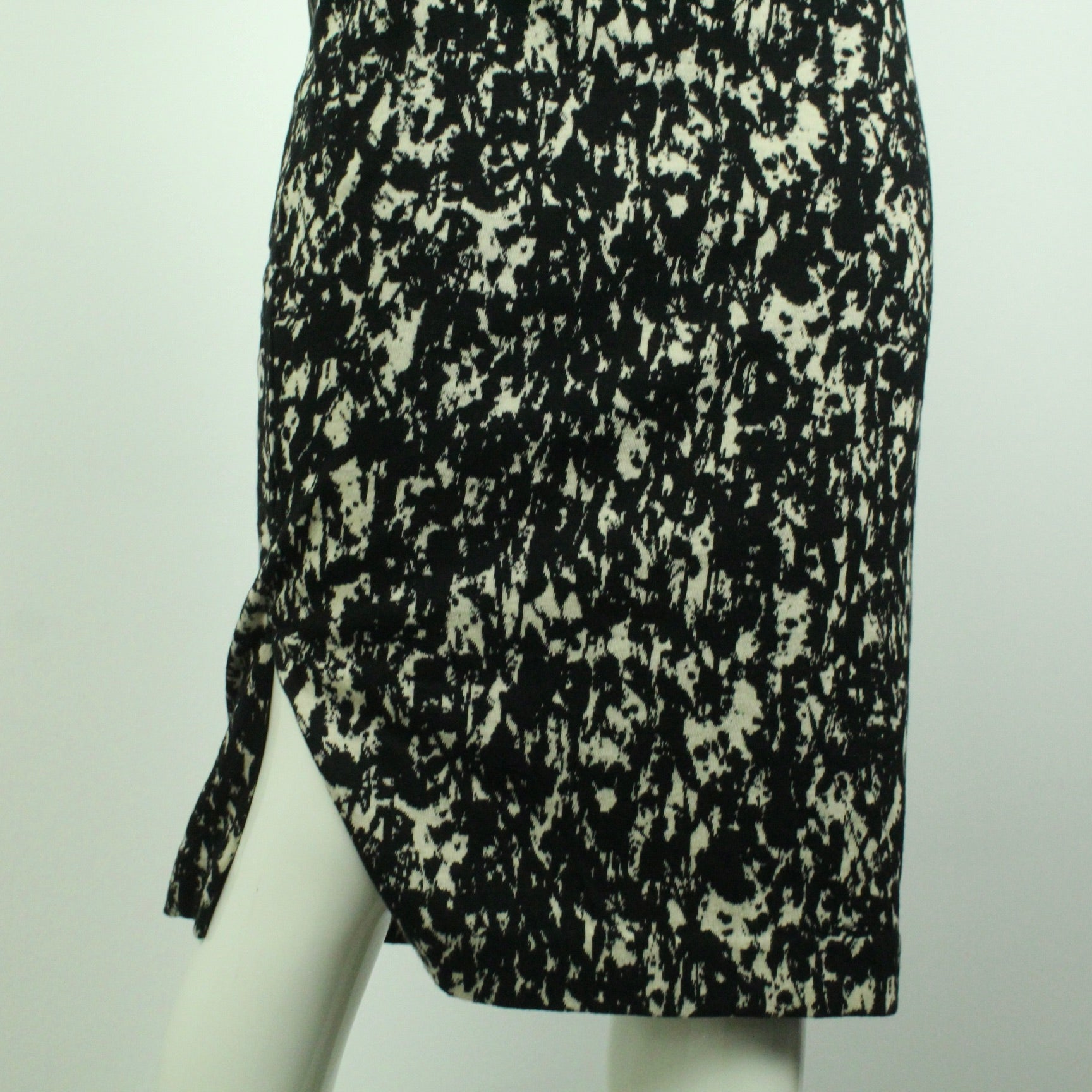 Second Hand HUGO BOSS Rock Gr. S schwarz creme Stretchrock (*)