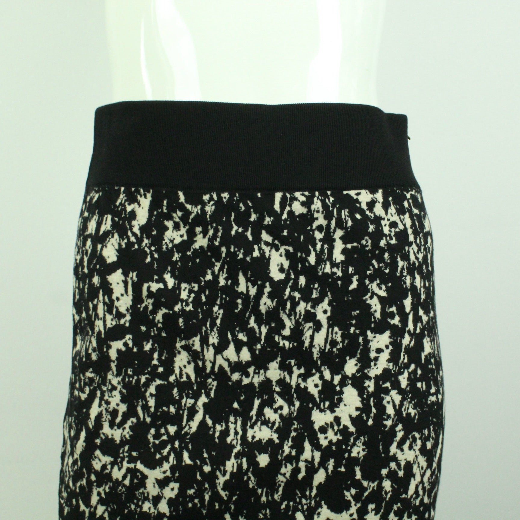 Second Hand HUGO BOSS Rock Gr. S schwarz creme Stretchrock (*)