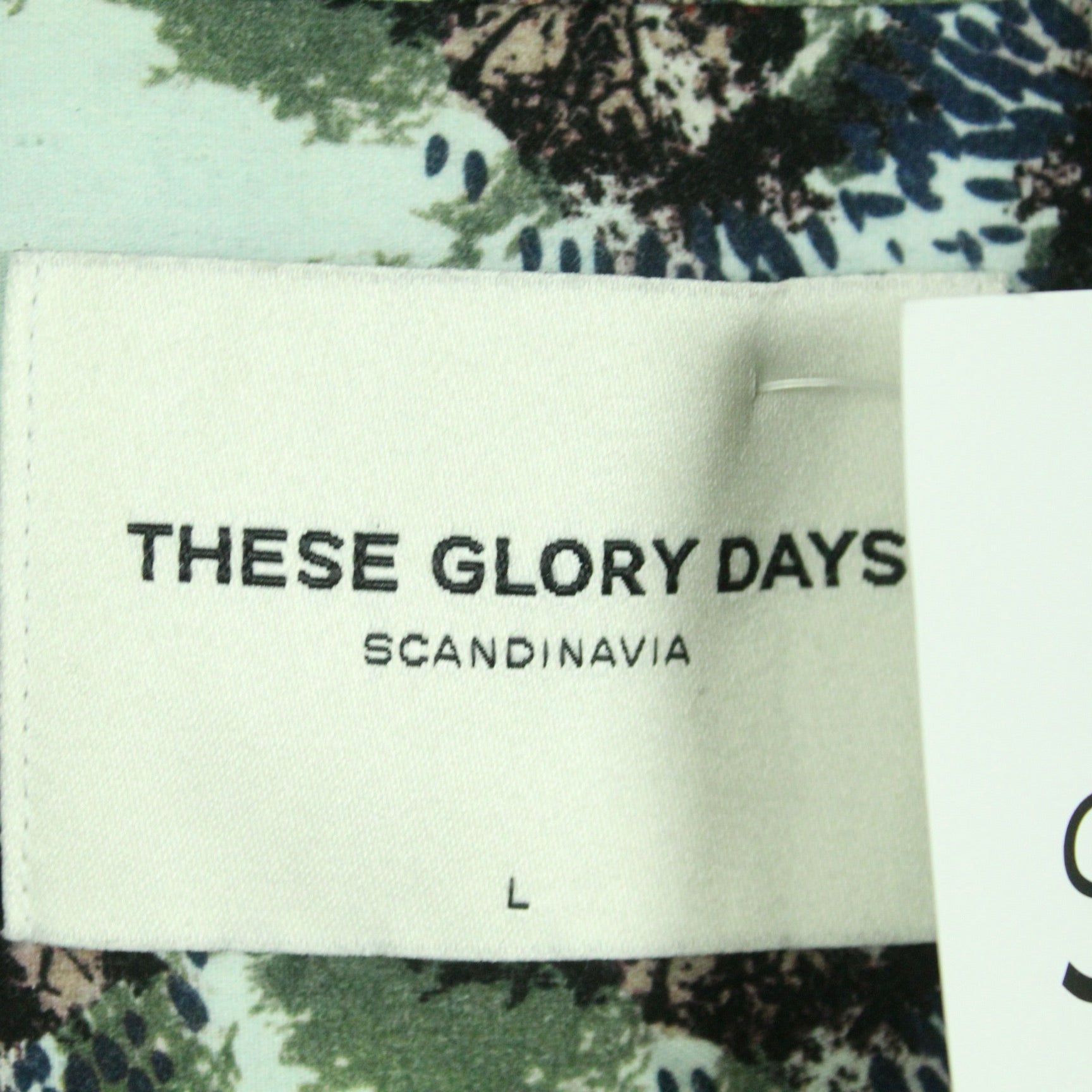 Second Hand THESE GLORY DAYS Hemd Gr. L bunt gemustert kurzarm (*)