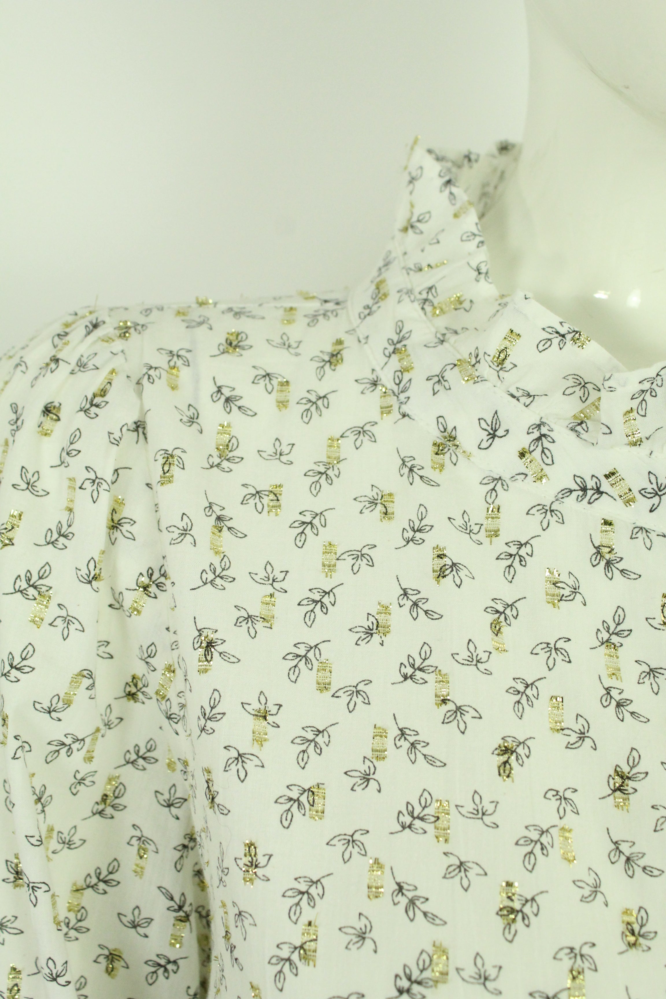 Second Hand LOLLYS LAUNDRY Bluse Gr. S weiß geblümt (*)