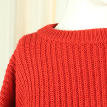 Laden Sie das Bild in den Galerie-Viewer, Second Hand ENVII Pullover Gr. S rot uni Strick (*)