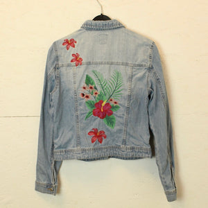Second Hand ONLY Jeansjacke Gr. 38 blau mit Stickerei (*)