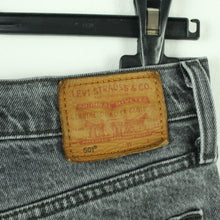 Laden Sie das Bild in den Galerie-Viewer, Second Hand LEVI&#39;S PREMIUM Jeansshorts W30 grau Mod. 501 Denim Shorts (*)