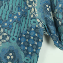 Laden Sie das Bild in den Galerie-Viewer, Vintage 90s Crazy Pattern Hemd Gr. S blau gemustert kurzarm (*)