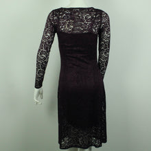 Laden Sie das Bild in den Galerie-Viewer, Second Hand ROSEMUNDE Spitzenkleid Gr. S lila uni Spitze Kleid NEU (*)