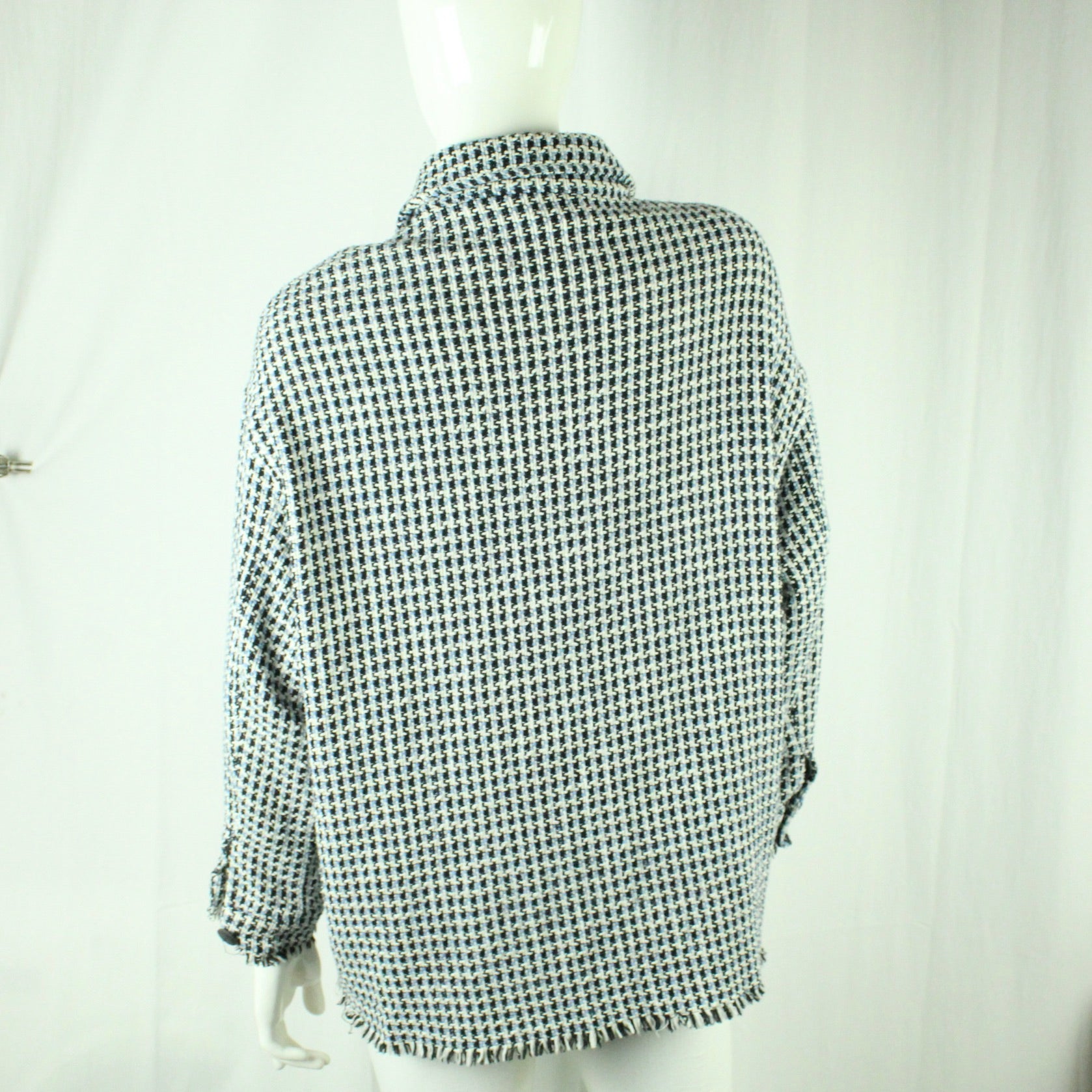 Second Hand ZARA Hemdjacke Gr. S weiß schwarz blau gemustert (*)