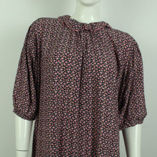 Laden Sie das Bild in den Galerie-Viewer, Second Hand BOII Kleid Gr. L schwarz rosa mehrfarbig geblümt (*)