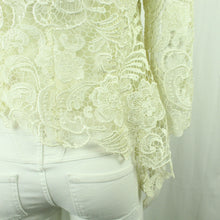 Laden Sie das Bild in den Galerie-Viewer, Second Hand MINX Bluse Gr. 36 creme Mod. Gloria Spitzenbluse Bluse NEU (*)