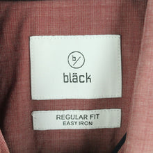 Laden Sie das Bild in den Galerie-Viewer, Second Hand BLÄCK Hemd Gr. M rot langarm - regular fit (*)