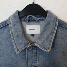 Laden Sie das Bild in den Galerie-Viewer, Second Hand VAILENT Jeansjacke Gr. M blau Jacke (*)