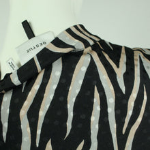 Laden Sie das Bild in den Galerie-Viewer, Second Hand GESTUZ Maxikleid Gr. 36 schwarz mehrfarbig Animalprint (*)
