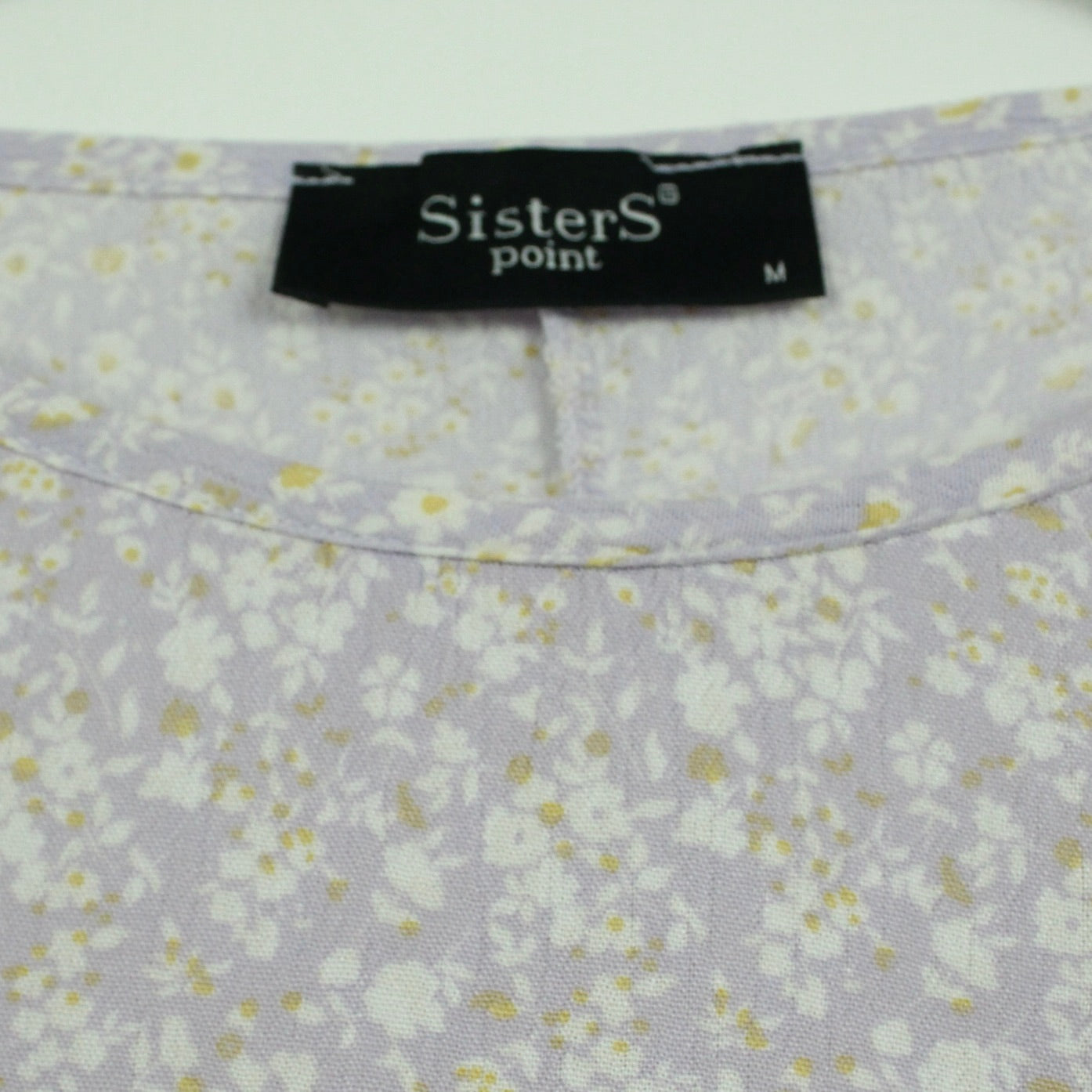 Second Hand SISTERS POINT Kleid Gr. M flieder weiß geblümt (*)