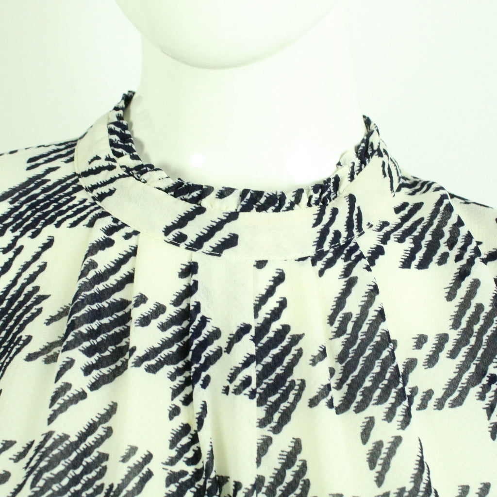 Second Hand BAUM UND PFERDGARTEN Bluse Gr. 40 weiß blau gemustert  (*)