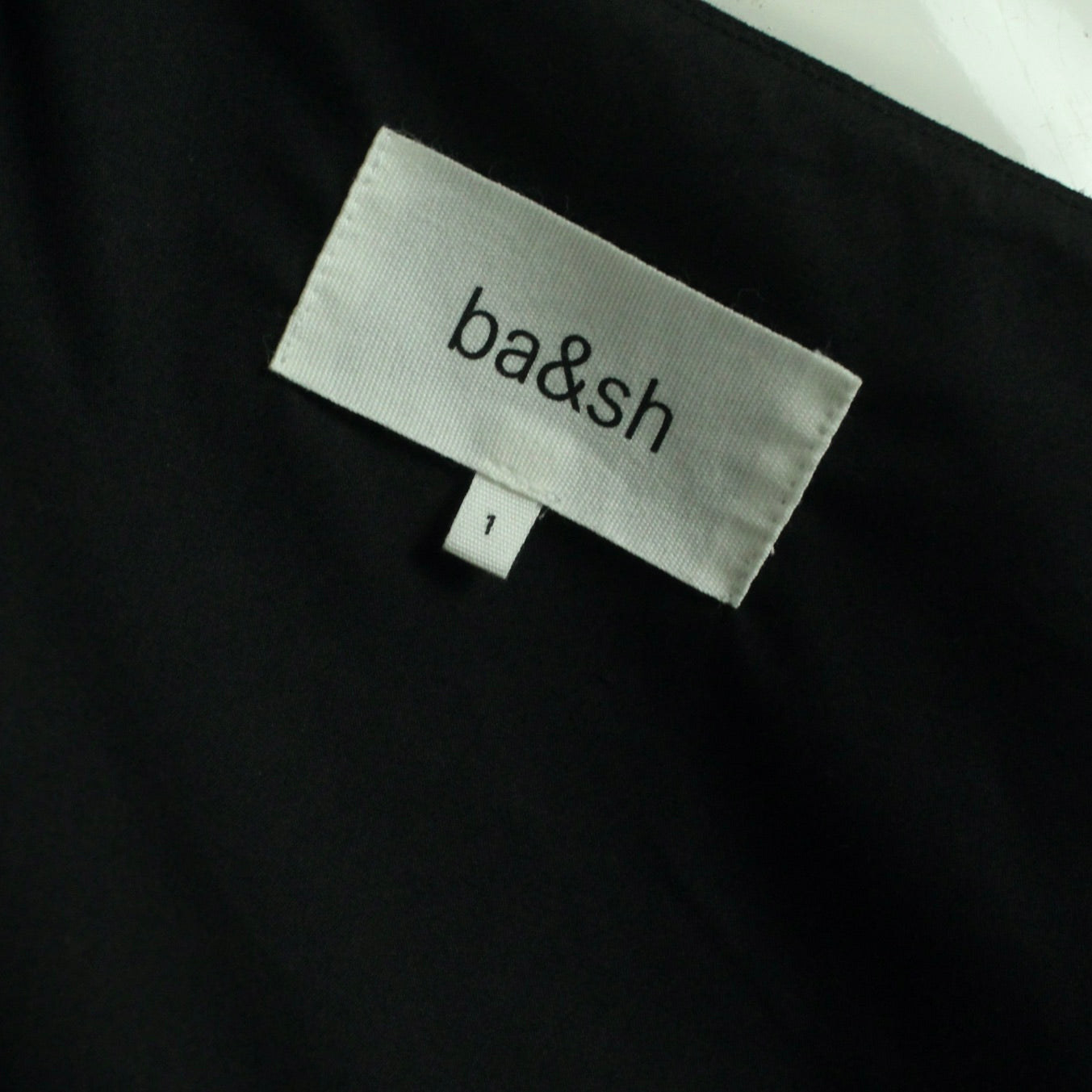 Second Hand BA&SH Top Gr. 1 schwarz uni Cut Outs (*)